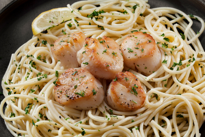 Speghetti with scallops